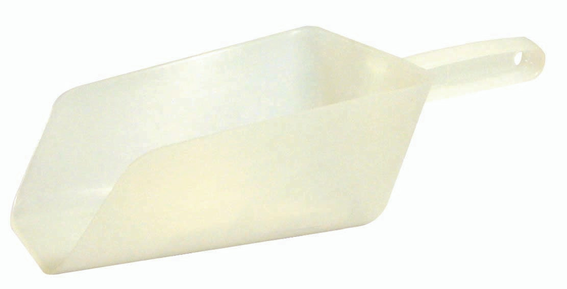 Cluthe® Plastic Measuring Scoop 52 oz.  C33110