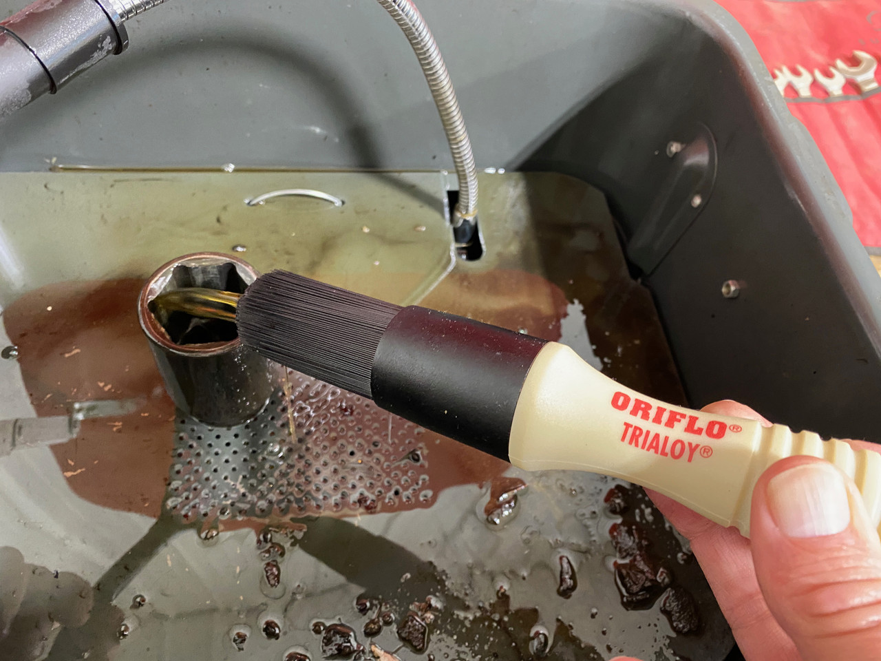 Oriflo® Flow-Thru Brush   89520