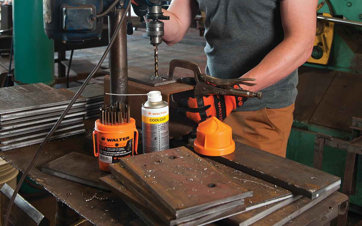 Coolcut® Metal Cutting Lubricant 3.78L Jug   53B005
