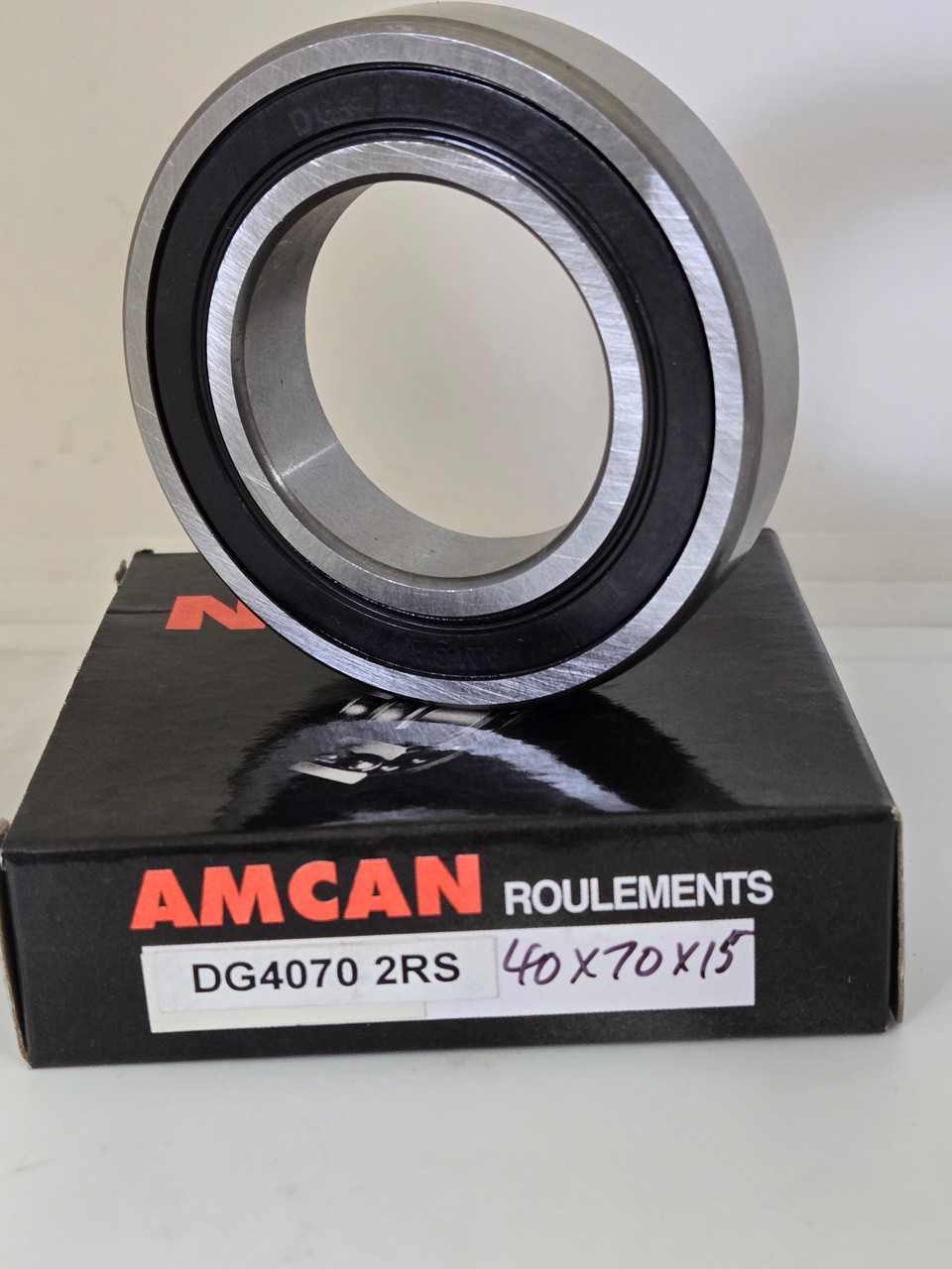 40x70x15 Single Row Ball Bearing  DG4070-2RS