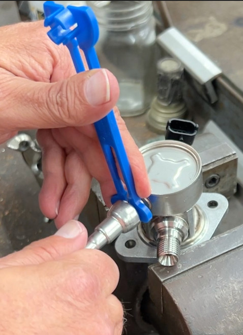 5/16 & 3/8" Ford Low Profile Fuel Line Disconnect   39120