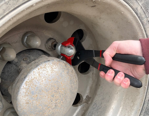 Adjustable Lug Nut Cover Remover   51330