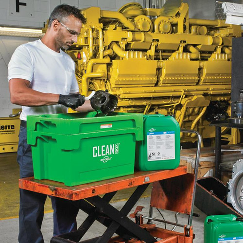 Omni® Multi Purpose Cleaner/Lubricant/Protectant 1000L Tote   53X009