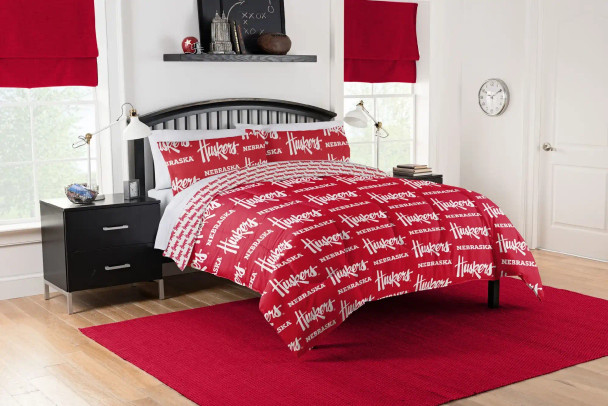 Nebraska Cornhuskers Rotary Queen Bed in a Bag Set