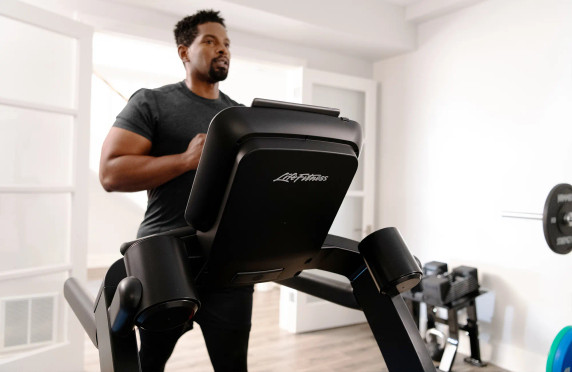 Life Fitness Run CX Treadmill