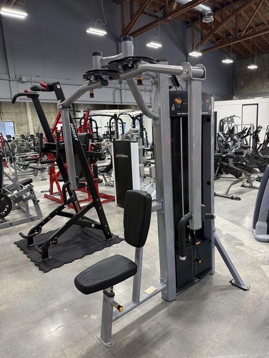 Axiom Series Pectoral Fly/Rear Deltoid