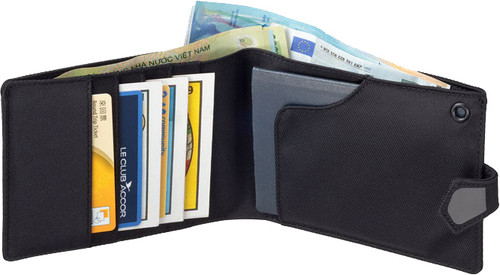 Black/Grass|Noir/herbe