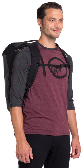 Black/Eclipse|Noir/Éclipse