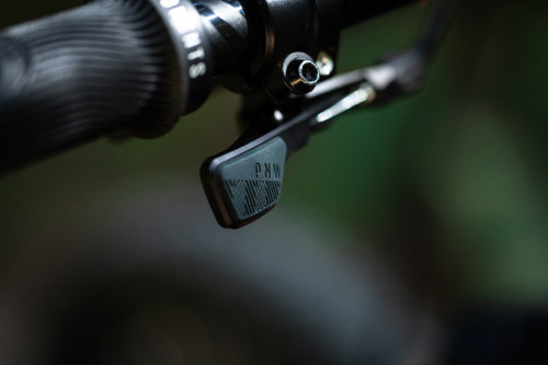 Black/Black|Noir/Noir