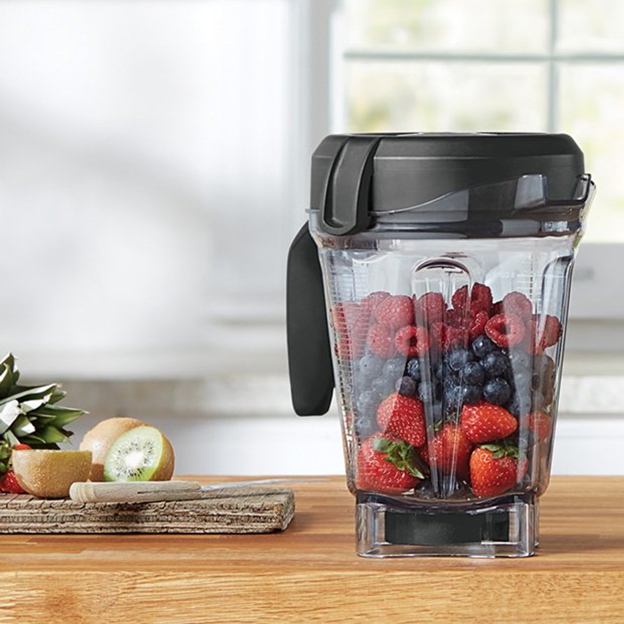 Low-Profile 64-ounce Container with SELF-DETECT - Blender Containers