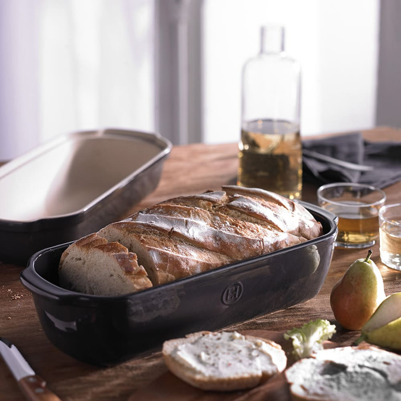 VIC'S RECIPES: No Knead Bread in the Emile Henry Italian Baker