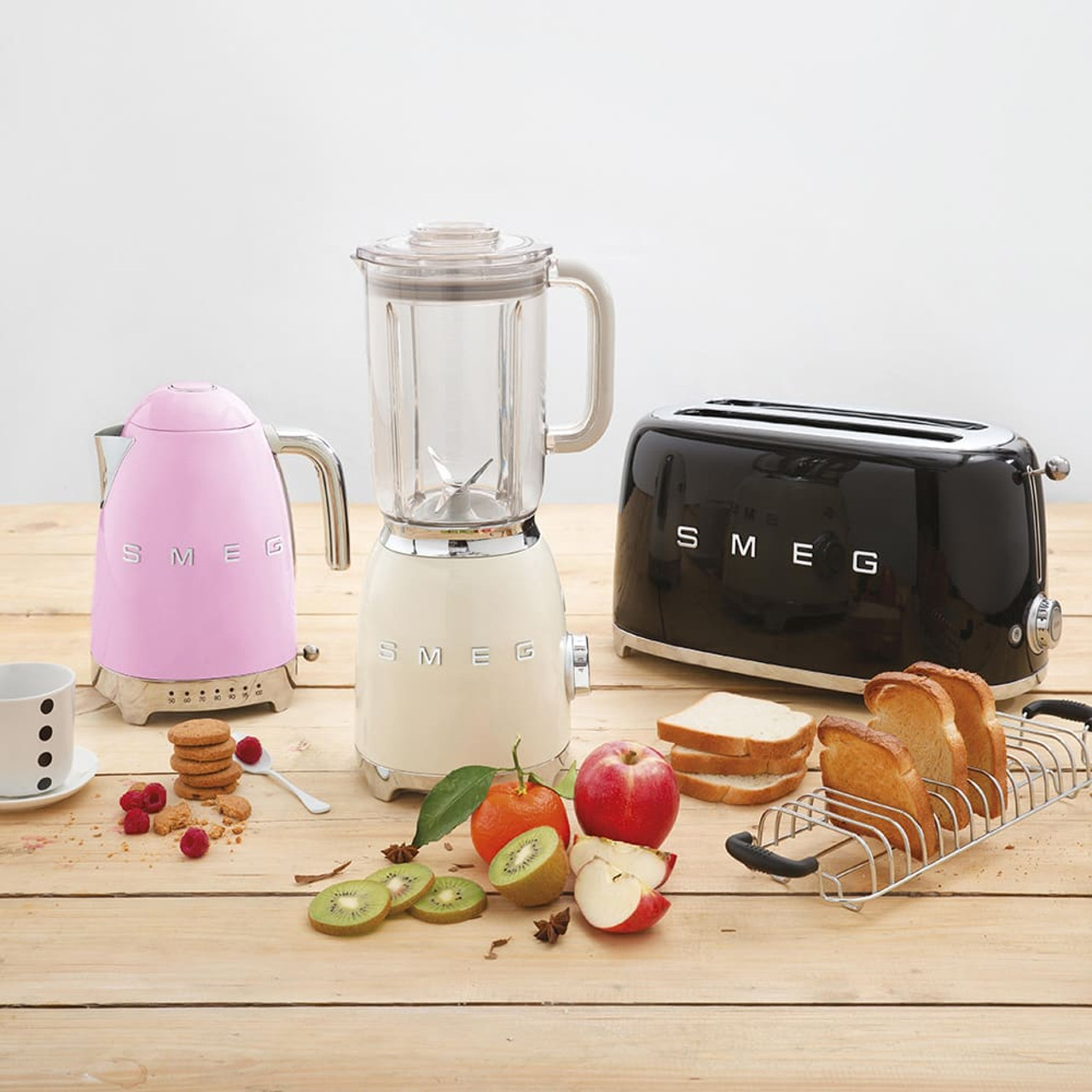  SMEG 7 CUP Kettle (Cream): Home & Kitchen