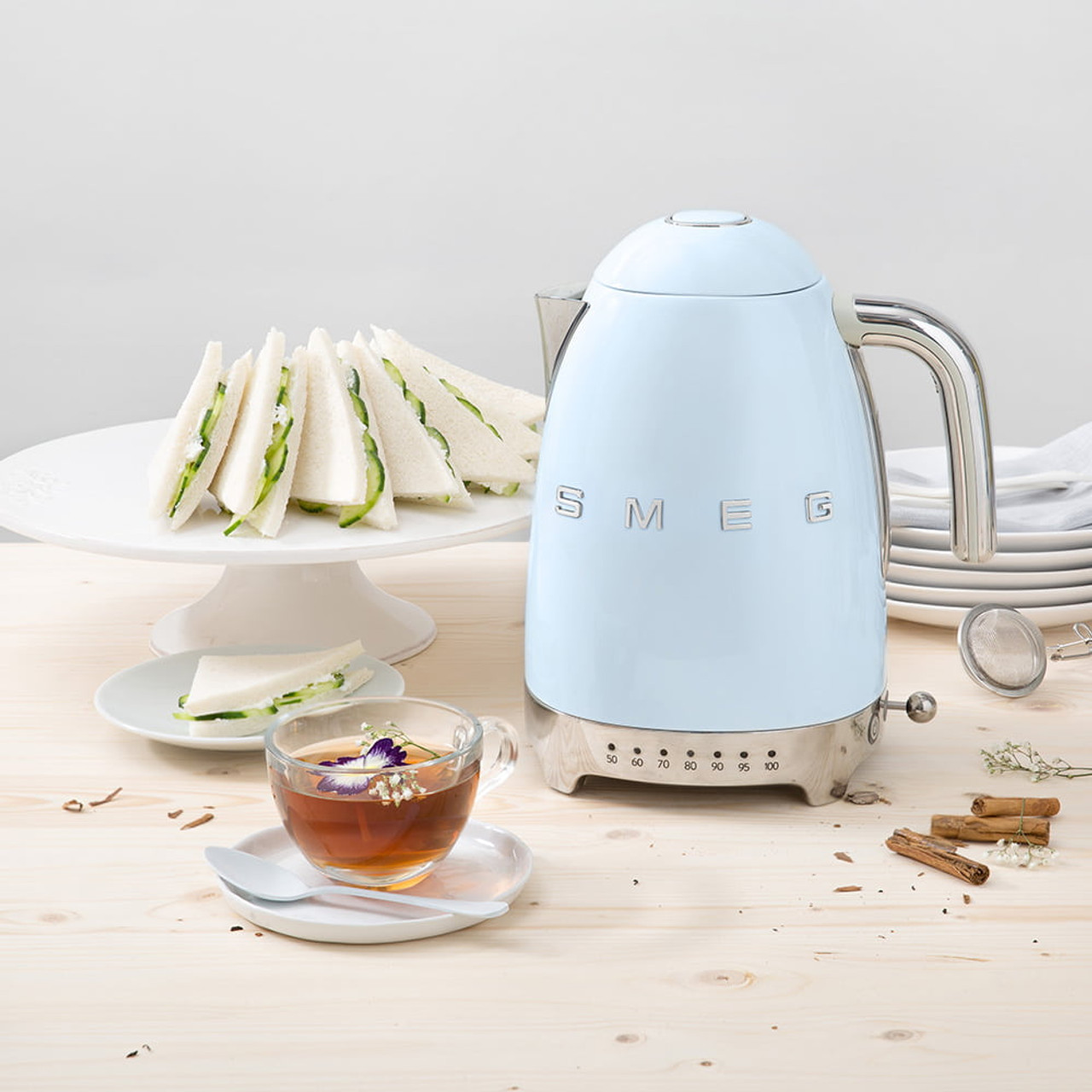 Smeg Slate Grey Electric Tea Kettle + Reviews