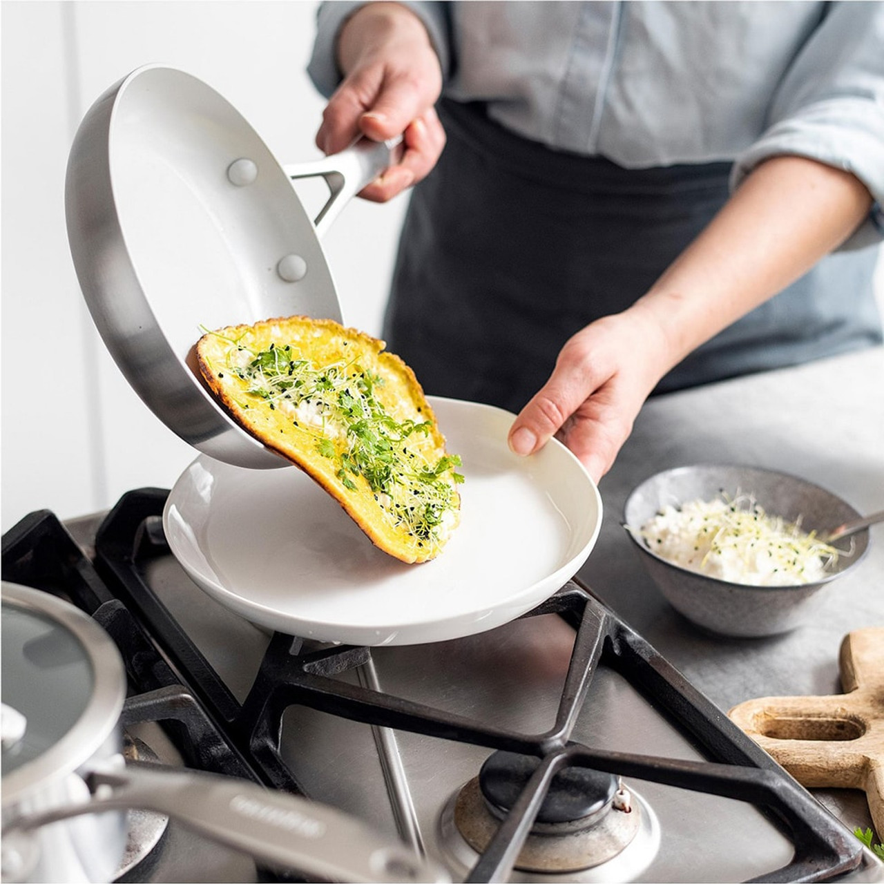 https://cdn11.bigcommerce.com/s-hccytny0od/images/stencil/1280x1280/products/2907/10265/greenpan-venice-pro-fry-pan-set-8-10in-2__57325.1592059073.jpg?c=2?imbypass=on