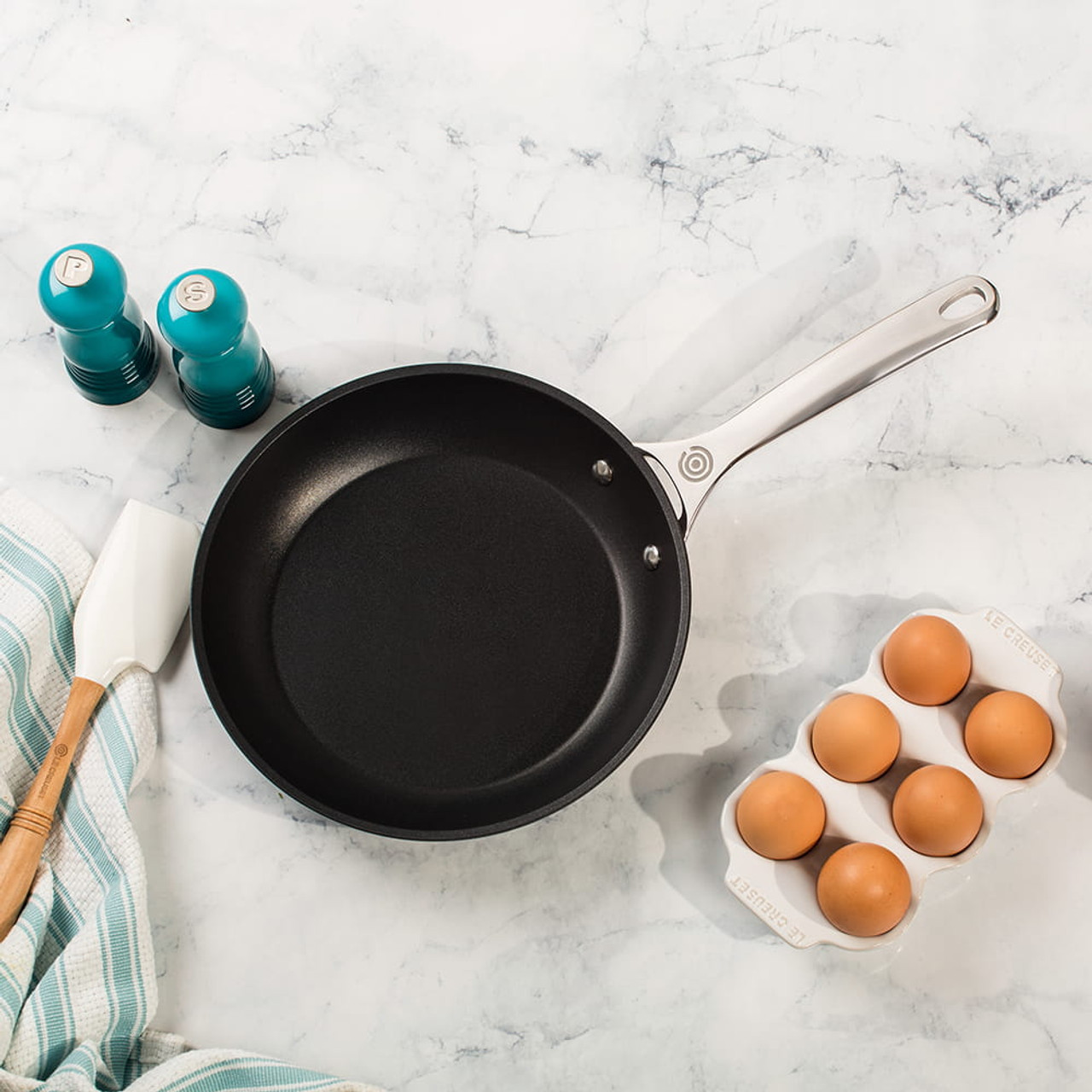 Le Creuset Toughened Nonstick PRO 9.5- and 11-Inch Fry Pan Set