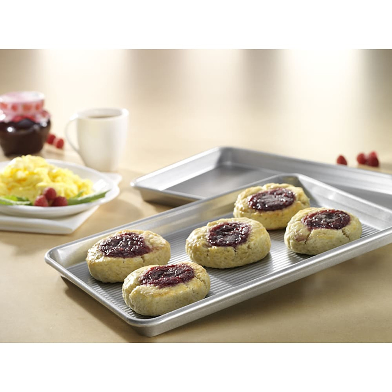 USA Pan Bakeware Nonstick, Jelly Roll Pan with Lid