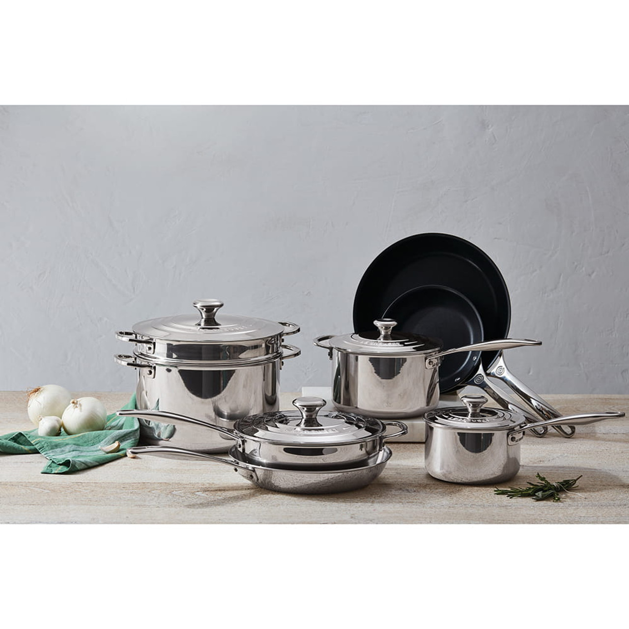12 Piece Cookware Set with Lids | HexClad