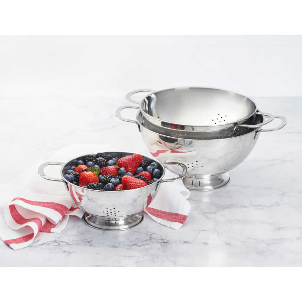 New OXO Good Grips Stainless Steel Colander Stainer Set - 5 Quart