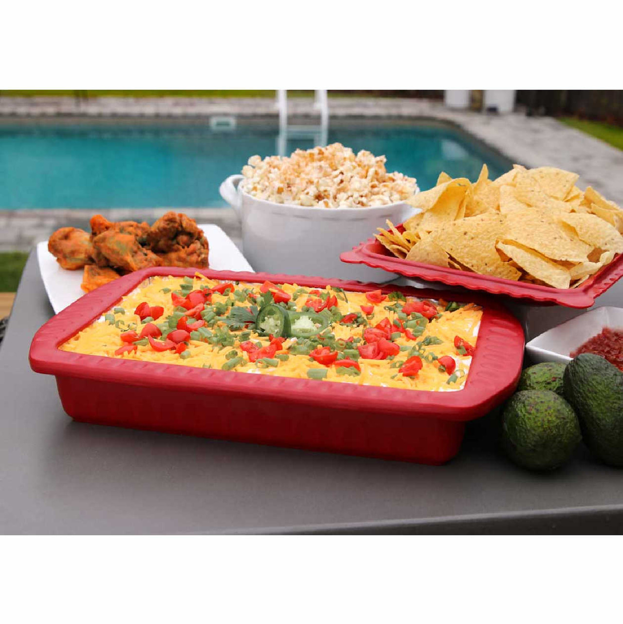 https://cdn11.bigcommerce.com/s-hccytny0od/images/stencil/1280x1280/products/5259/22762/Foil_Decor_Casserole_Carrier_Red_2__84636.1676335947.jpg?c=2?imbypass=on