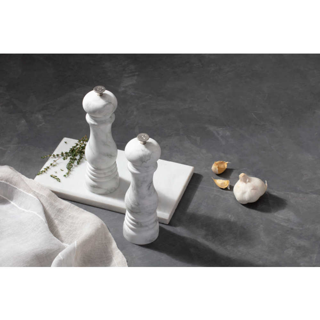 https://cdn11.bigcommerce.com/s-hccytny0od/images/stencil/1280x1280/products/5498/23908/Le_Creuset_Marble_Collection_Salt_and_Pepper_Mill_Set_1__03580.1685131245.jpg?c=2?imbypass=on