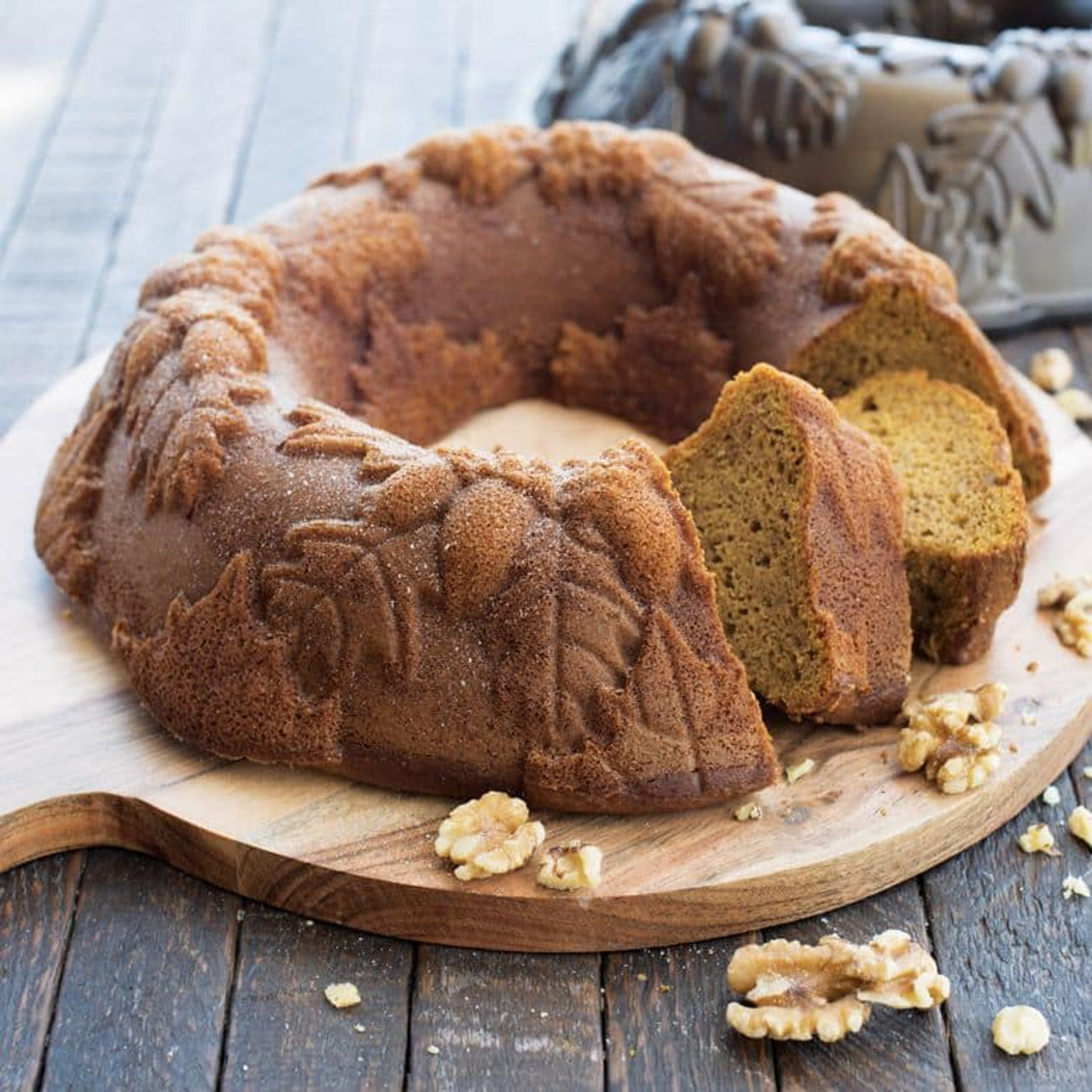 https://cdn11.bigcommerce.com/s-hccytny0od/images/stencil/1280x1280/products/729/3975/nordic-ware-autumn-wreath-bundt-pan-1__32354.1576267399.jpg?c=2?imbypass=on