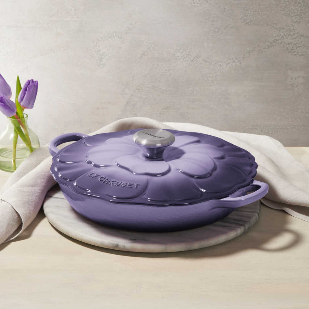 LE CREUSET ココットダムール ラベンダー Le Creuset Signature Petal Braiser in Provence | Chefs Corner Store