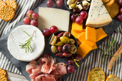 How to Build a Charcuterie Board: In 5 Easy Steps