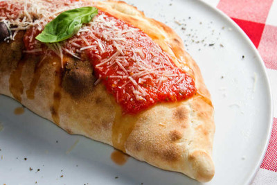 Homemade Calzones: Classic Italian Pizza Pockets