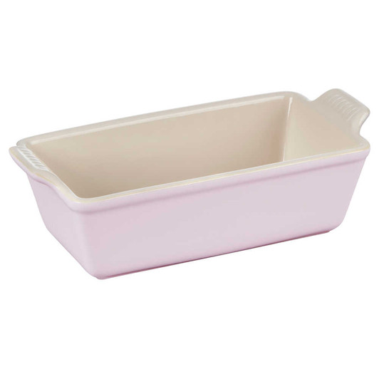 https://cdn11.bigcommerce.com/s-hccytny0od/images/stencil/532x532/products/5310/23036/Le_Creuset_Heritage_Loaf_Pan_in_Shallot__20621.1679430242.jpg?c=2