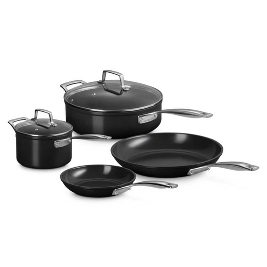Le Creuset Essential Nonstick Ceramic 6-Piece Cookware Set