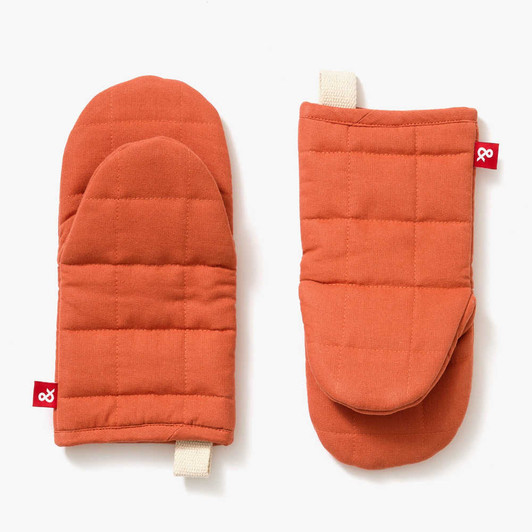Hedley & Bennett Set of Two Oven Mitts in Paprika