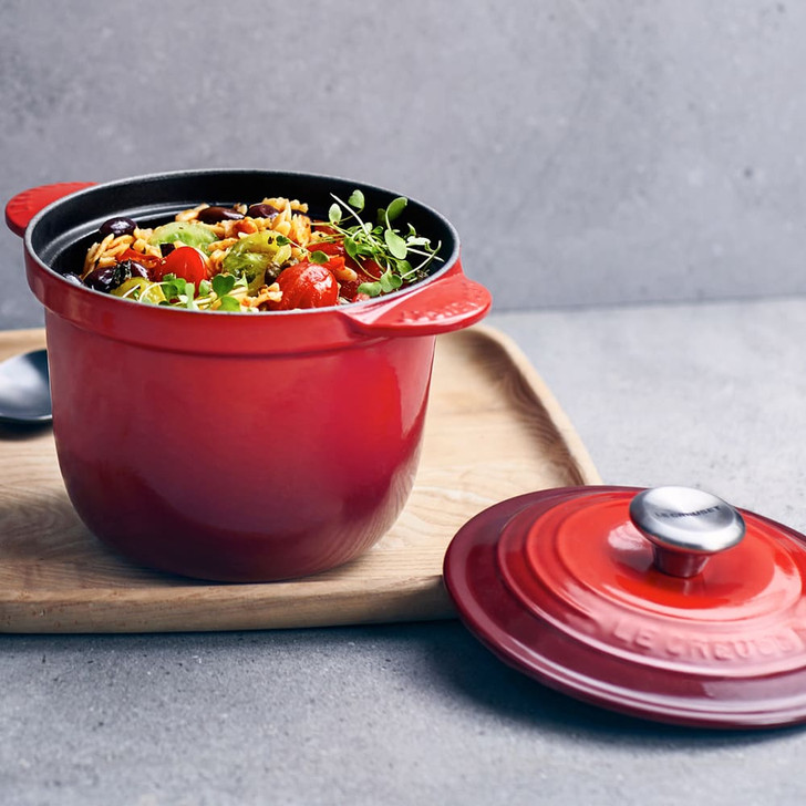 Crock-pot 3 qt Enamel Cast Iron Sauce Pan w/Lid - Gradient Red