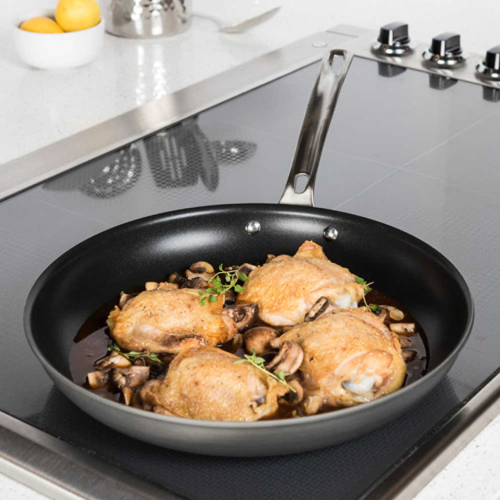 Chef's Classic™ Nonstick Hard Anodized 12 Nonstick Skillet