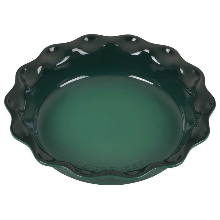 https://cdn11.bigcommerce.com/s-hccytny0od/images/stencil/728x728/products/5145/22252/Le_Creuset_Heritage_Pie_Dish_in_Artichaut__63780.1666897443.jpg?c=2