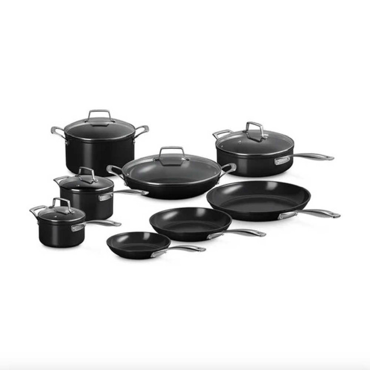 Le Creuset Essential Nonstick Ceramic 13-Piece Cookware Set