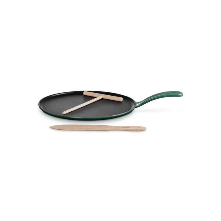 Le Creuset Cast Iron Traditional Round Crepe Pan in Artichaut