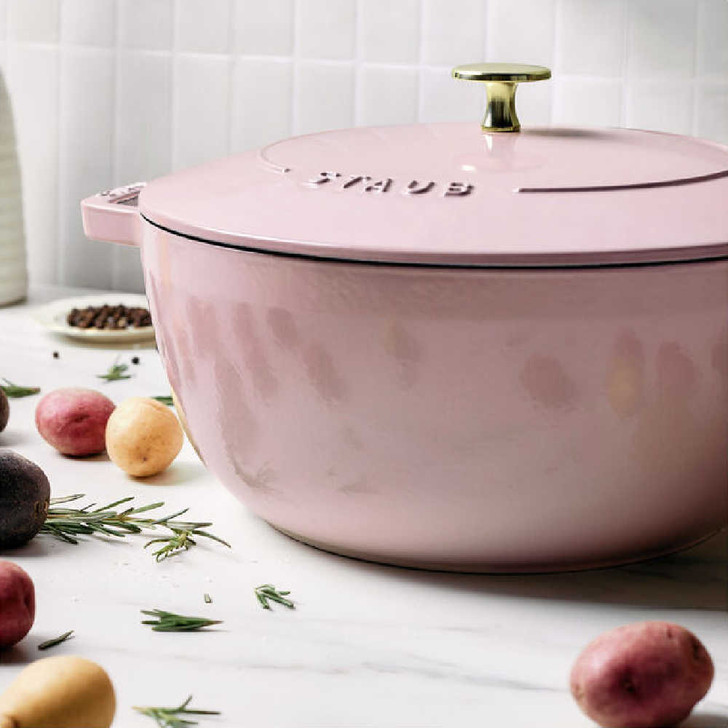 Staub Cast Iron Essential French Oven in Pink Peony