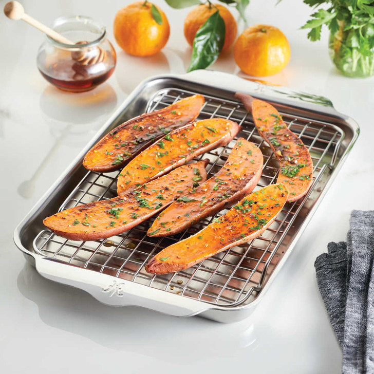 Hestan OvenBond Tri-Ply Quarter Sheet Pan With Rack