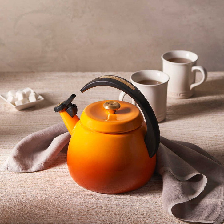 Le Creuset Signature Cloche Kettle in Persimmon
