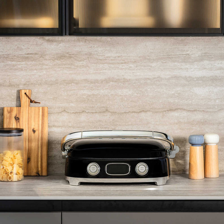 SMEG Multi-Use Grill