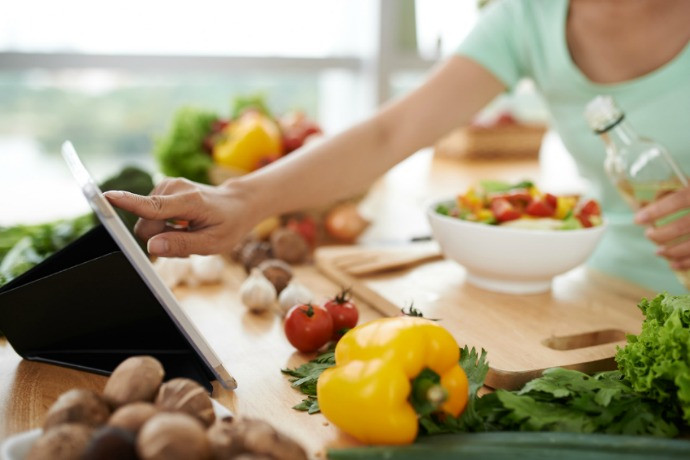 3 Cooking Apps to Download Before Dinner