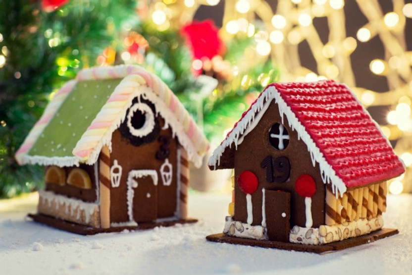 https://cdn11.bigcommerce.com/s-hccytny0od/images/stencil/832x750/uploaded_images/gingerbread-house-featured-image.jpg