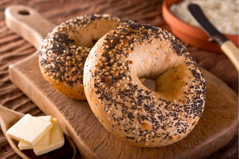 https://cdn11.bigcommerce.com/s-hccytny0od/images/stencil/832x750/uploaded_images/homemade-bagels.jpg?t=1548945500