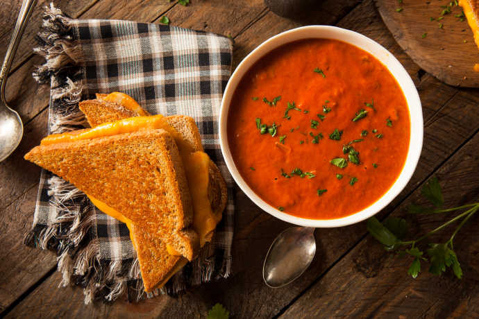 5 Key Ingredients for Hearty Tomato Soup
