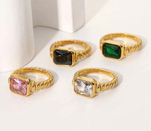 Green Emerald GP cocktail ring Green Emerald GP cocktail ring