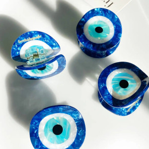 Evil eye round hair claw Evil eye round hair claw