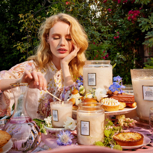 Voluspa Classic Candle - Jasmine Midnight Blooms 