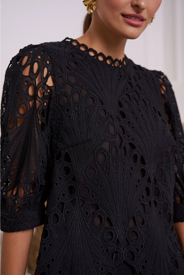 Daisy Guipure Lace Top Black