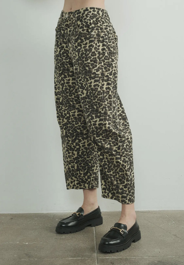 Leopard  fever barrel jeans
