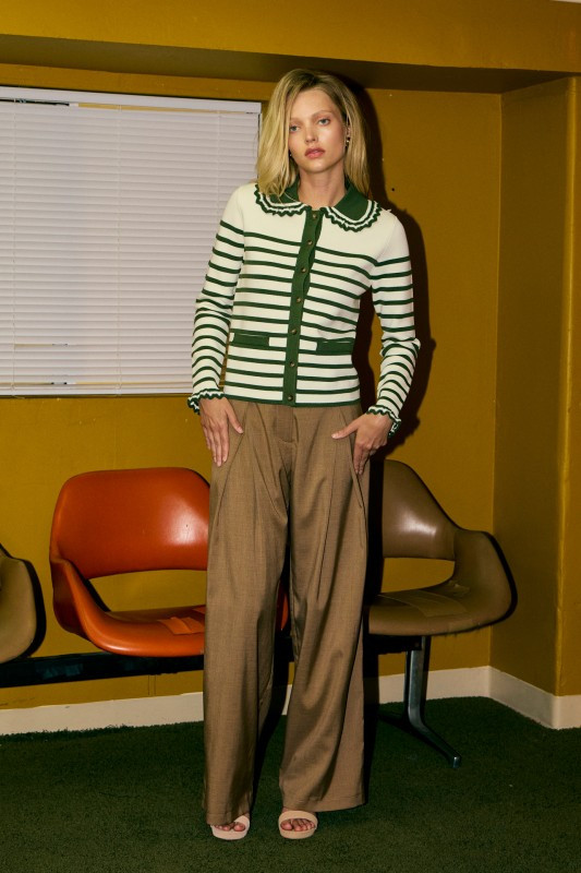 Caramel pleated pants